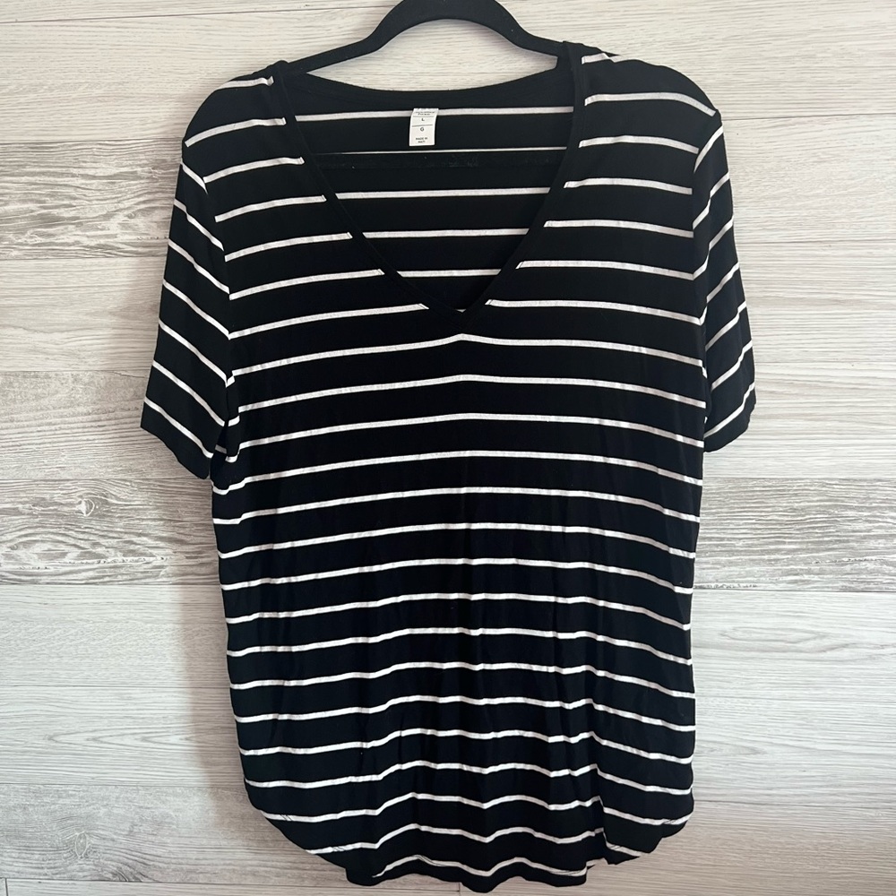 Old Navy Luxe Black & White Striped Short Sleeve V-Neck Tee Size Large
